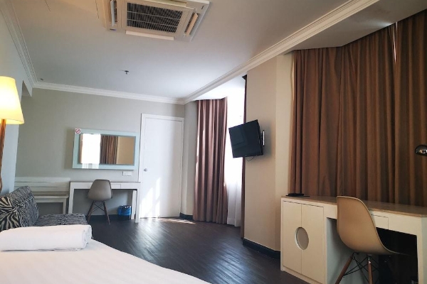 Regalodge Hotel